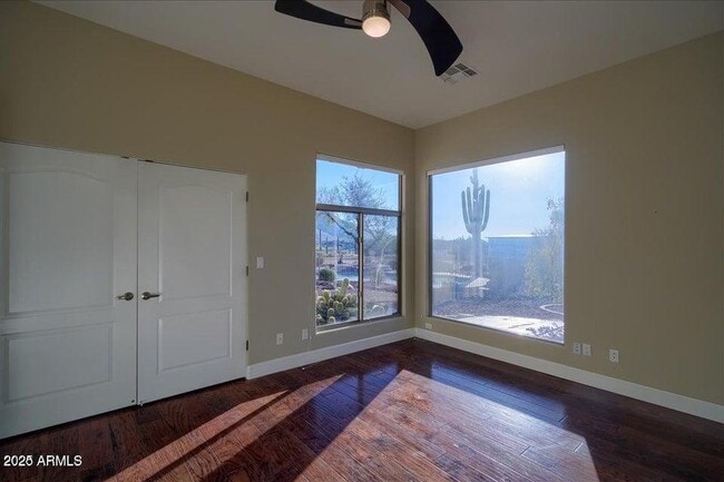 Building Photo - 6789 E Saber Rd