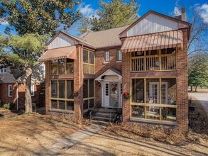 Building Photo - 512 S Lincoln Park Dr