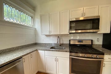 Building Photo - 2621 Colfax Ave S