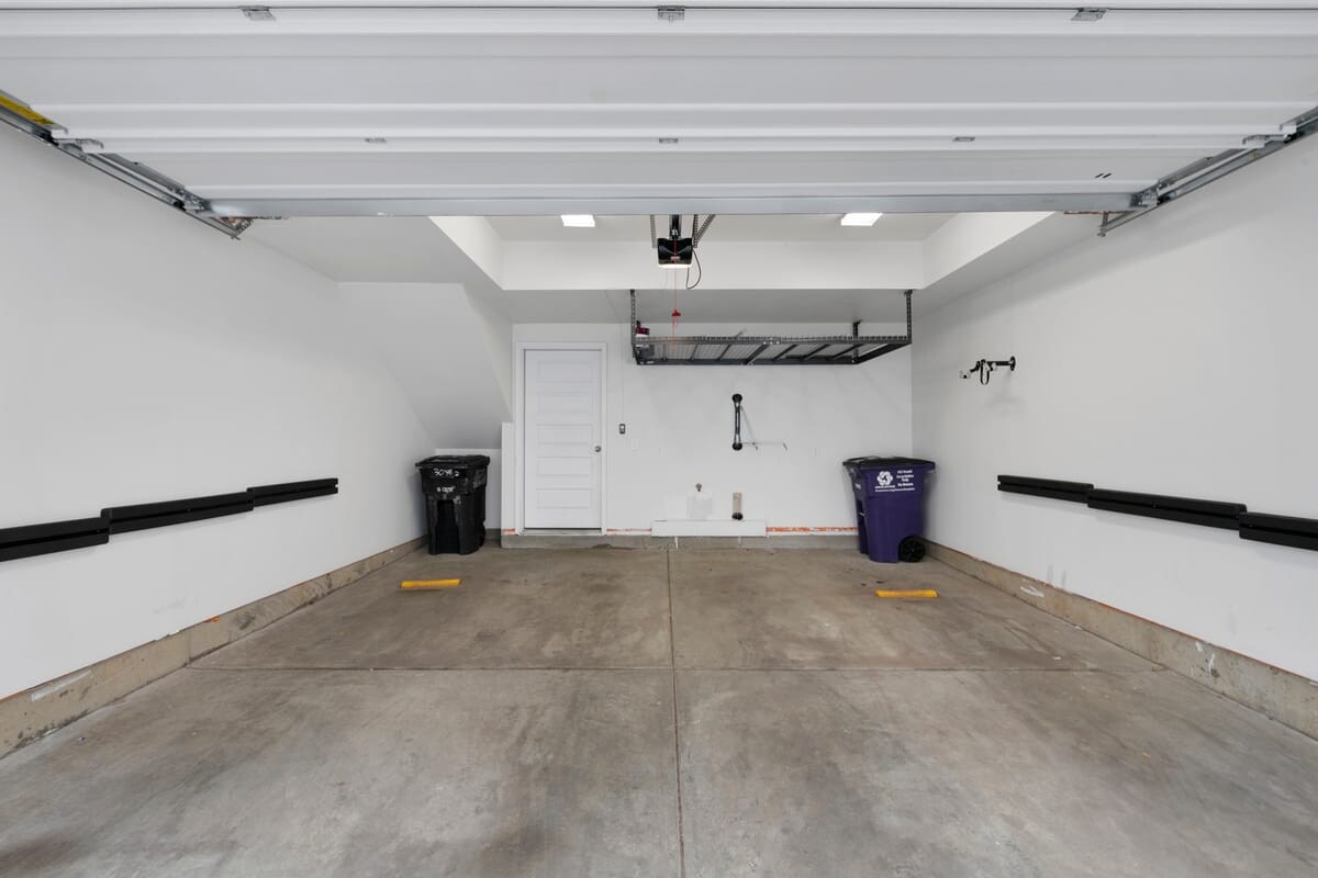 Building Photo - 3048 Wilson Ct