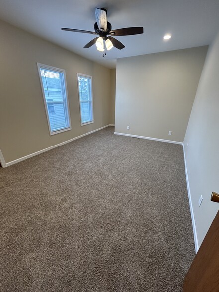 Building Photo - 211 W 2nd St