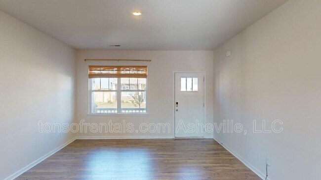 Building Photo - 354 Tavernier Ln
