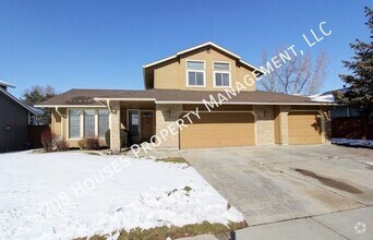 Building Photo - Spacious Home on Quiet Cul-De-Sac