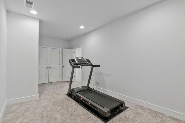 Building Photo - 22956 Aurora Vw Dr