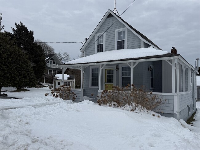 Building Photo - 31 Saco Ave