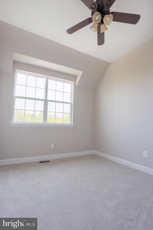 Building Photo - 13538 Waterford Hills Blvd