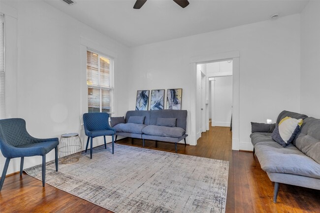 Building Photo - 611 Harvard St