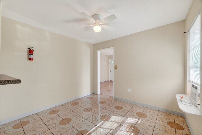 Building Photo - 968 Garapan St