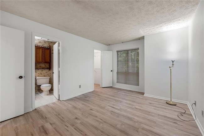 Building Photo - 1306 McClelen Way