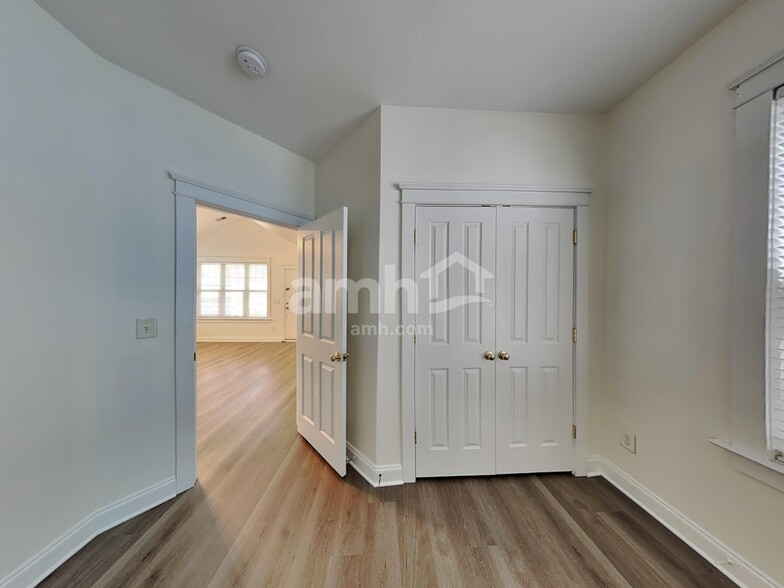 Building Photo - 13027 W Douglas Park Dr