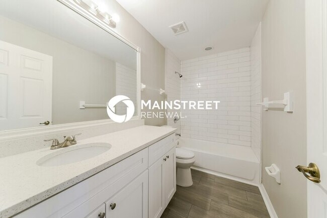 Building Photo - 4 Bedroom Pet-Friendly Home in NORTH PORT, FL with Main Street Renewal