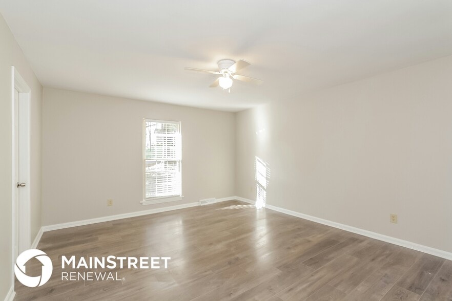 Building Photo - 3889 Amsbury Dr