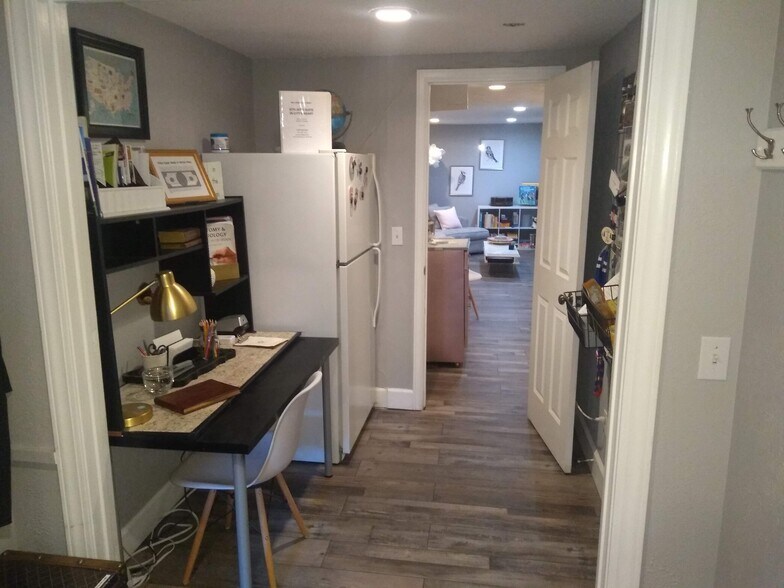 Building Photo - 2415 N Vine St