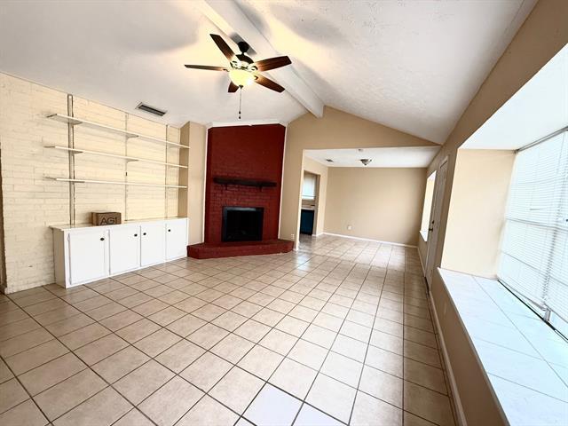 Building Photo - 2705 Tanglewood Dr