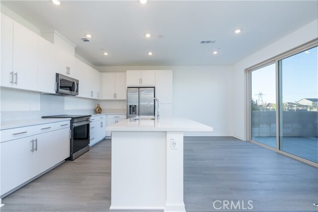 Building Photo - 3251 E Emerald Dr