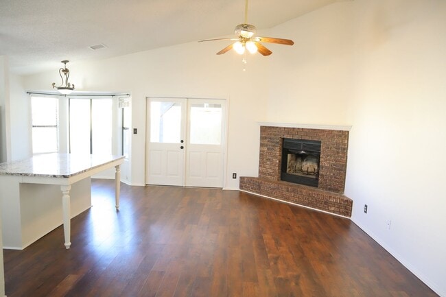 Building Photo - A Home You Have To See To Believe!!!