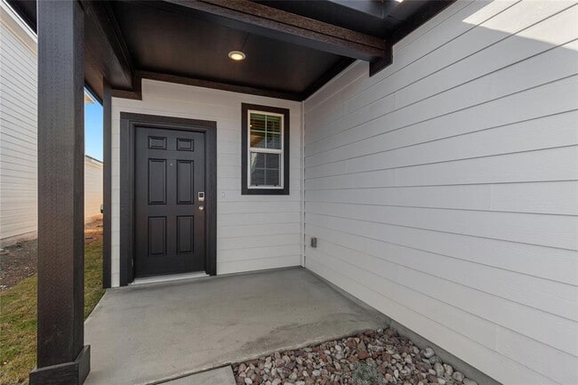 Building Photo - 311 Sundown Ave