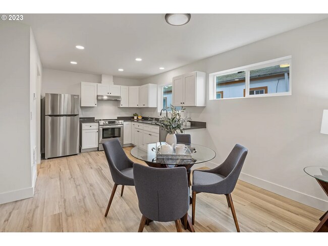 Building Photo - 931 Prospect St