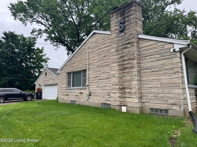 Building Photo - 1113 Southwestern Pkwy