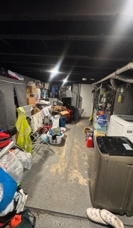 Building Photo - 956 1/2 Dehart Pl