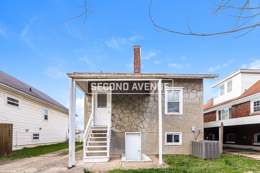 Building Photo - 1220 Manitau Ave