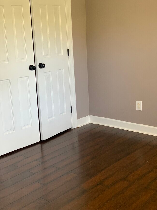 Building Photo - 15012 State Hwy 96