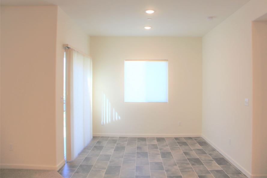 Building Photo - 4271 Freemark Ave