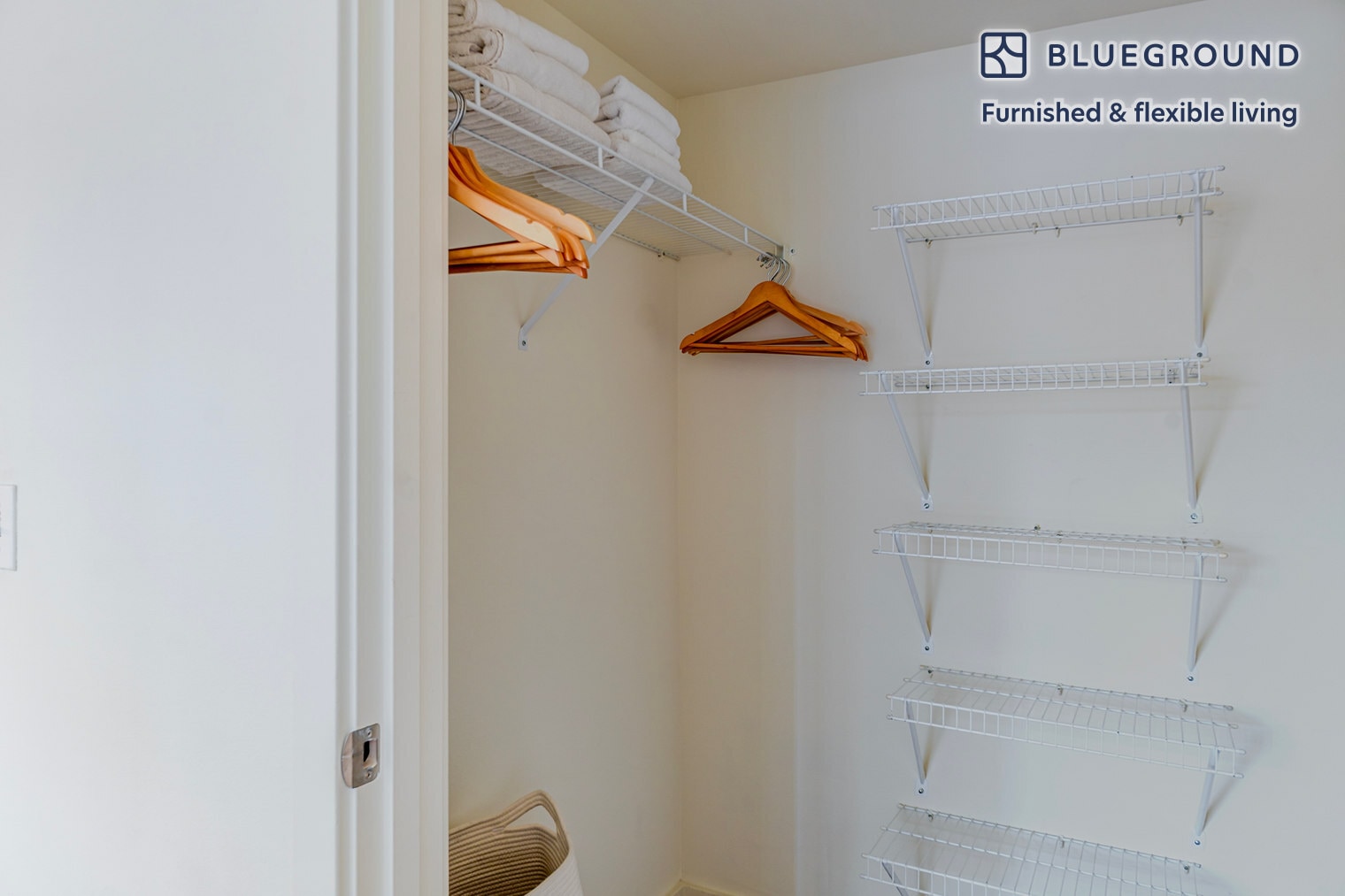 Building Photo - 362 Bellevue Way NE