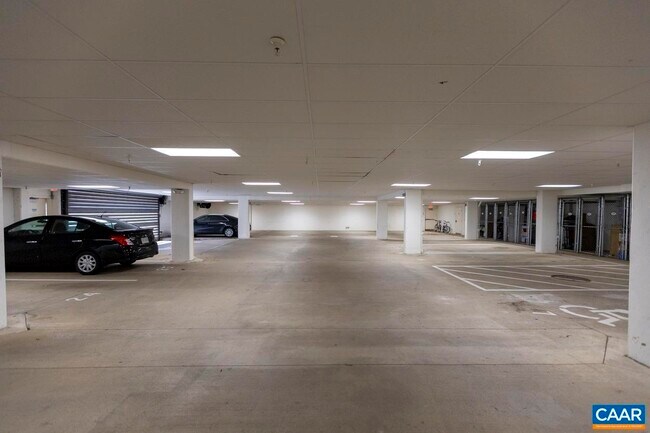 Building Photo - 1051 Glenwood Station Ln