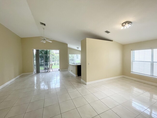 Building Photo - 2425 Pigeon Cay