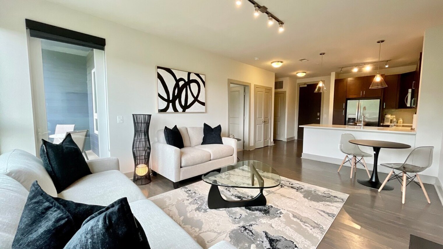 Building Photo - 7480 Carriage Hills Dr