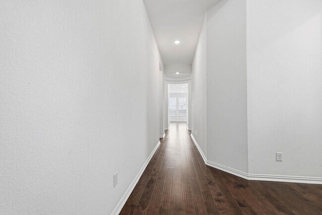 Building Photo - 1005 Ridge Runner Dr