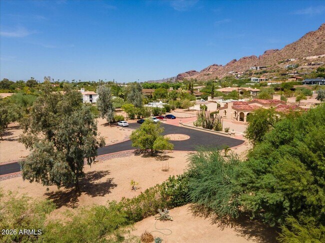 Building Photo - 5702 E Camelback Rd