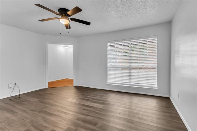 Building Photo - 805 Irwin Dr