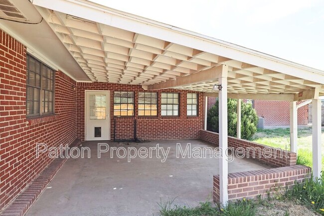 Building Photo - 21 Edgewood Ln