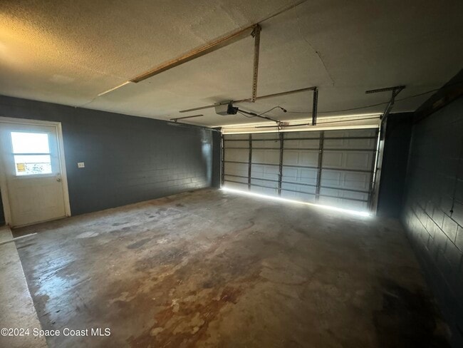 Building Photo - 2970 Hobbs Pl