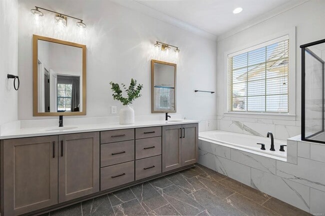 Building Photo - 1691 Pebble Creek Dr