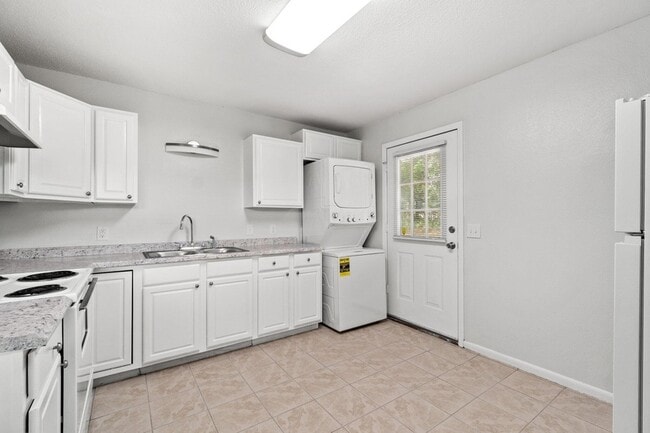 Building Photo - 248 Four Mile Rd