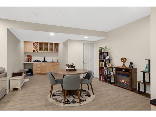 Building Photo - 15765 25th Pl N