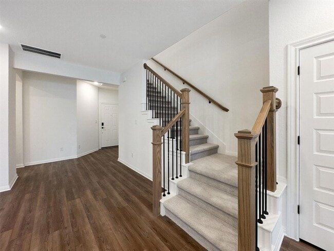 Building Photo - 2725 Woodall Dr