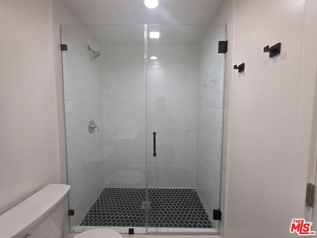 Building Photo - 25226 Loytan St