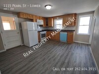 Building Photo - Updated 3 Bedroom Lower Duplex