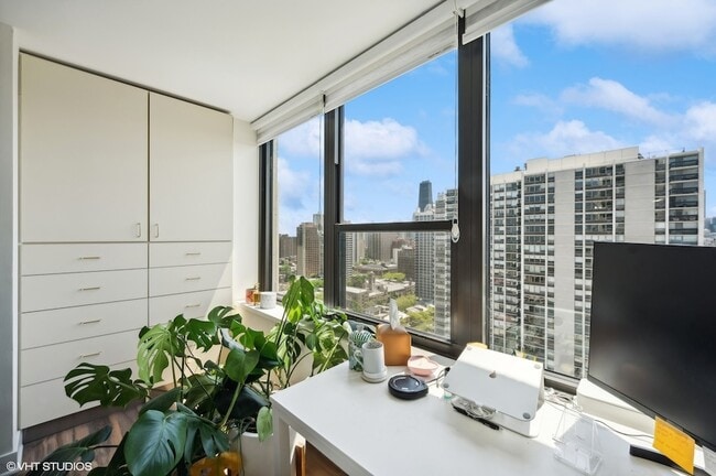 Building Photo - 1560 N Sandburg Terrace