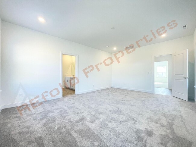 Building Photo - 709 Hardin Hill Lane