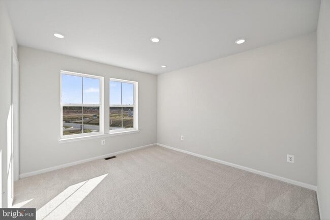 Building Photo - 103 Brashear Ct