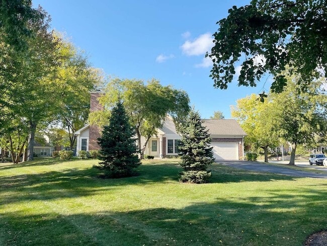 Building Photo - 312 Spring Creek Cir