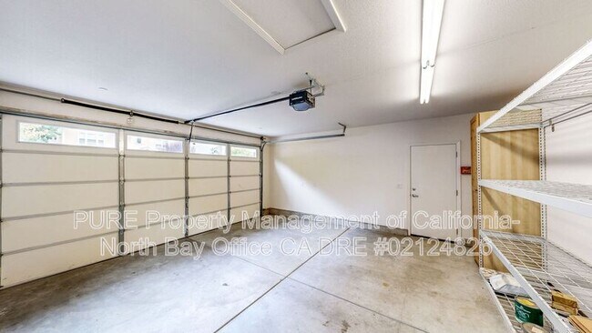 Building Photo - 14600 Jomark Ln