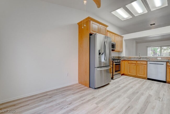 Building Photo - 2079 Poppywood Ave