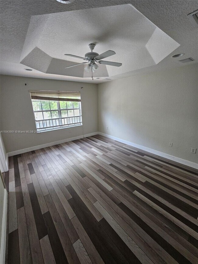 Building Photo - 4242 SW 124th Way
