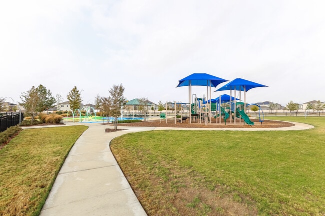 Building Photo - 11047 EYELET HBR